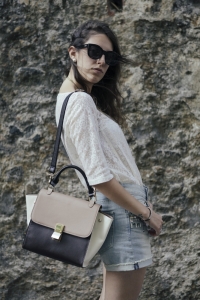 Tatiana Biggi - Tati loves pearls - outfit - blogger - shorts - blusa in pizzo