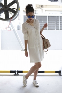 Tati loves pearls - Tatiana Biggi - fashion blogger - outfit- come indossare le sneakers con le gonne - lifestyle