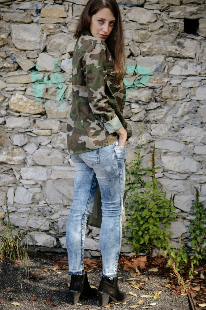 Tatiana Biggi - Tati loves pearls - outfit - Steve McQueen tshirt - camouflage 