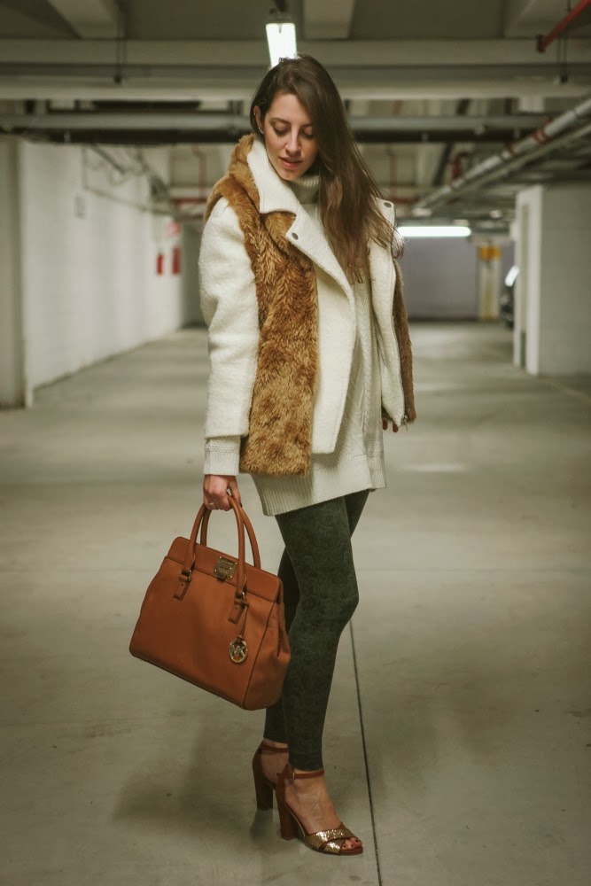 Tatiana Biggi - Tati loves pearls - fashion blogger Genova - MK - Astrid Michael Kors - outfit nei toni del marrone e del bianco - pellicciotto eco 